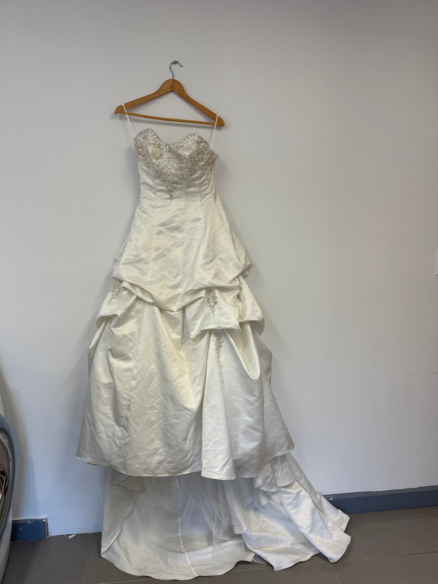 Dineh's Collection Sweetheart Wedding Dress