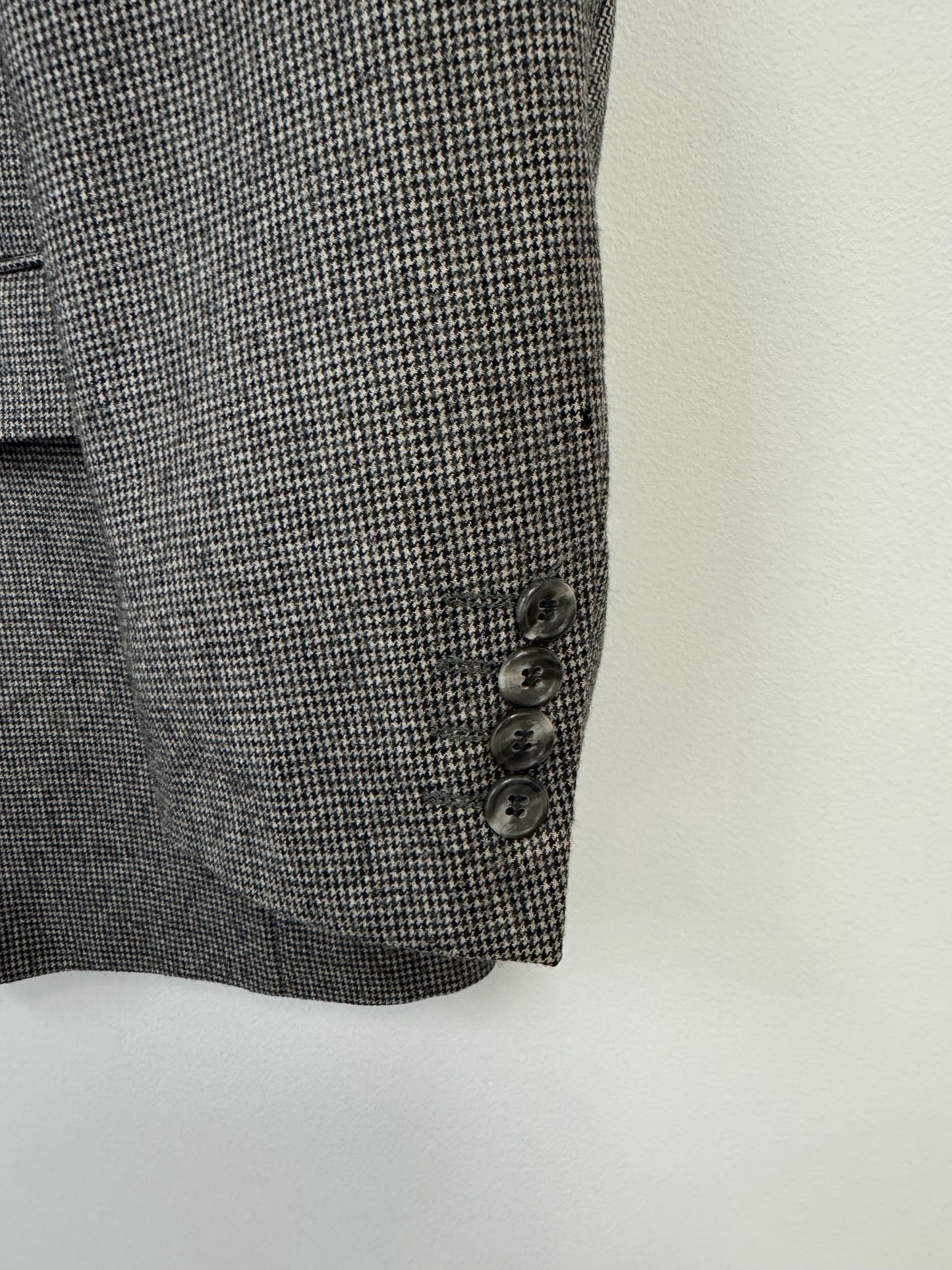 Bay Club Houndstooth Patterned Suit