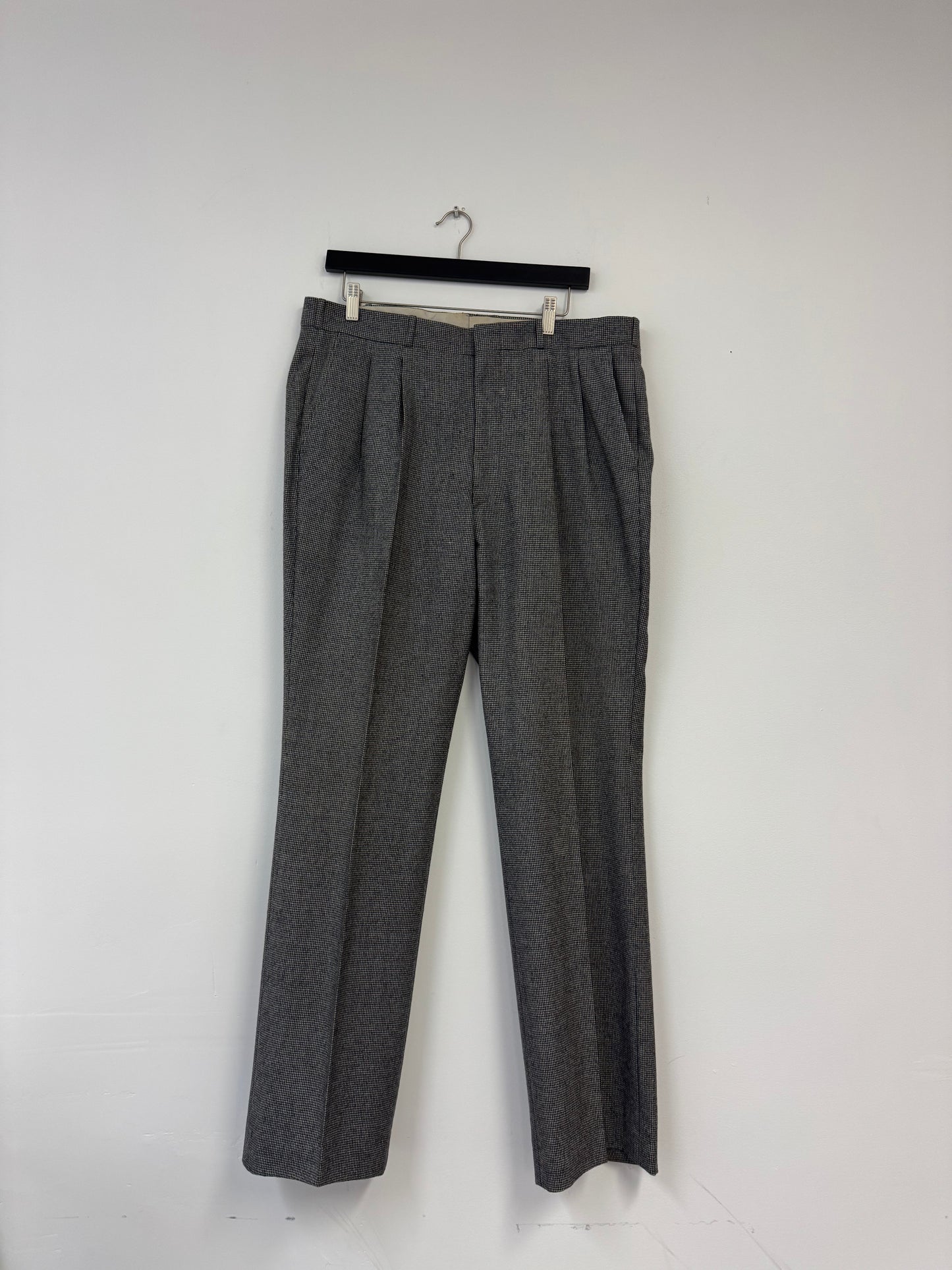 Bay Club Houndstooth Patterned Suit