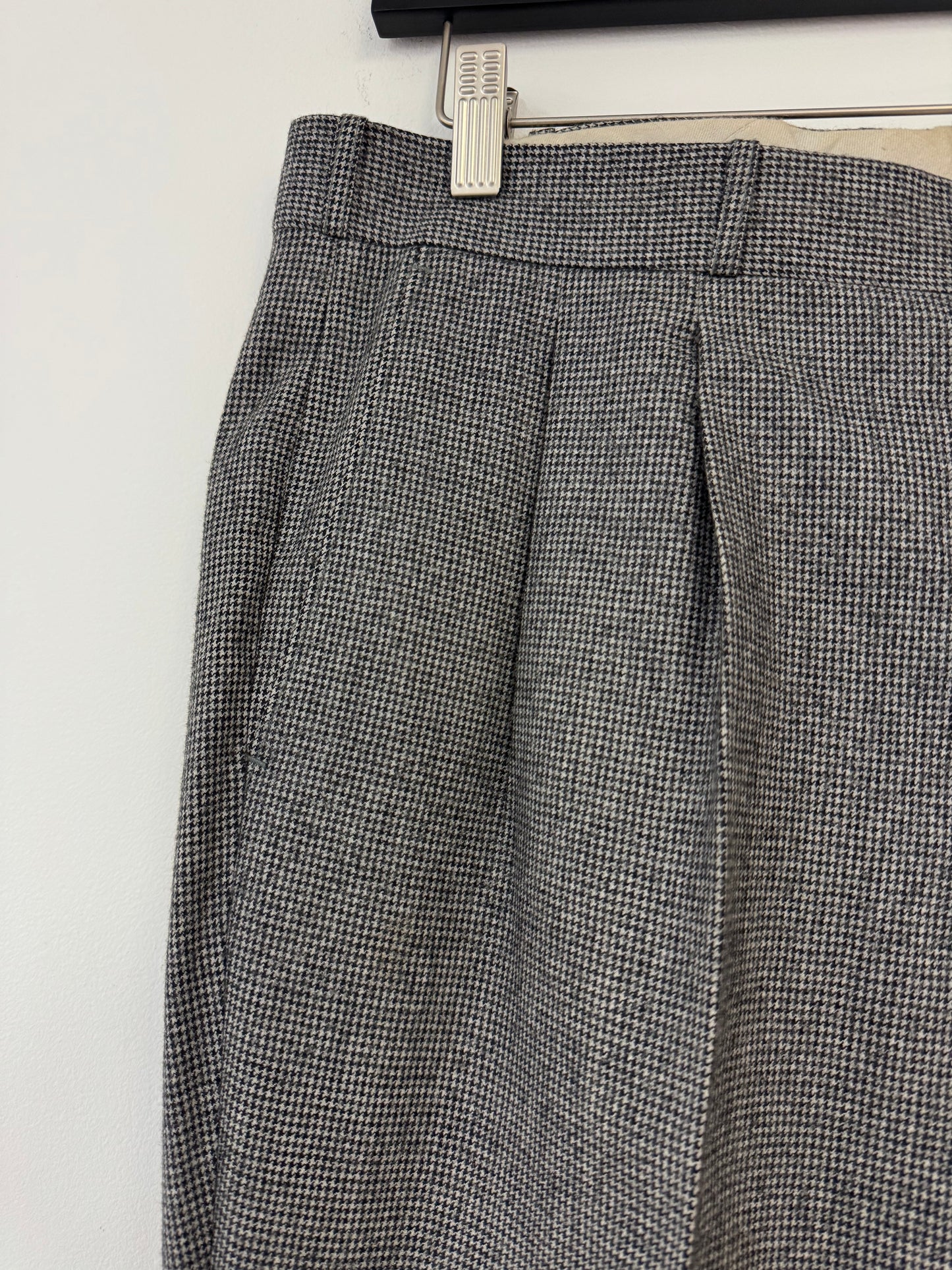 Bay Club Houndstooth Patterned Suit