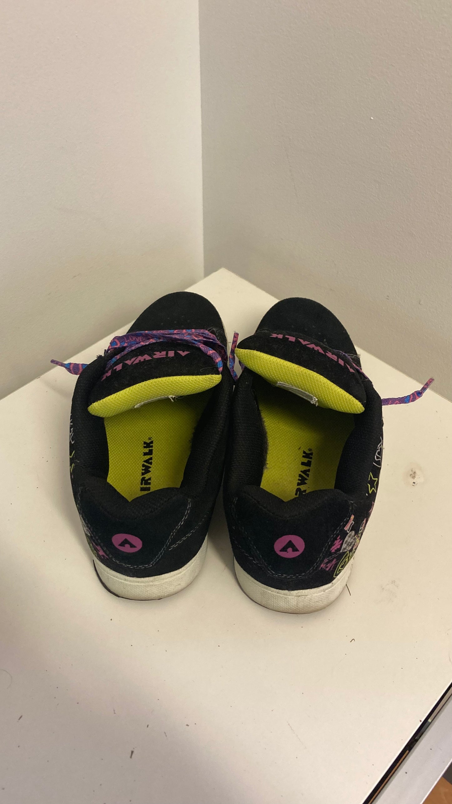 Black Skate Shoes