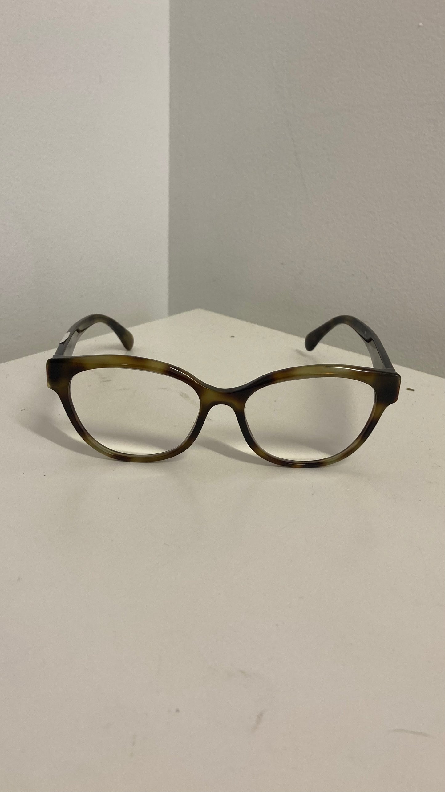 Tortoise Shell Glasses and Case