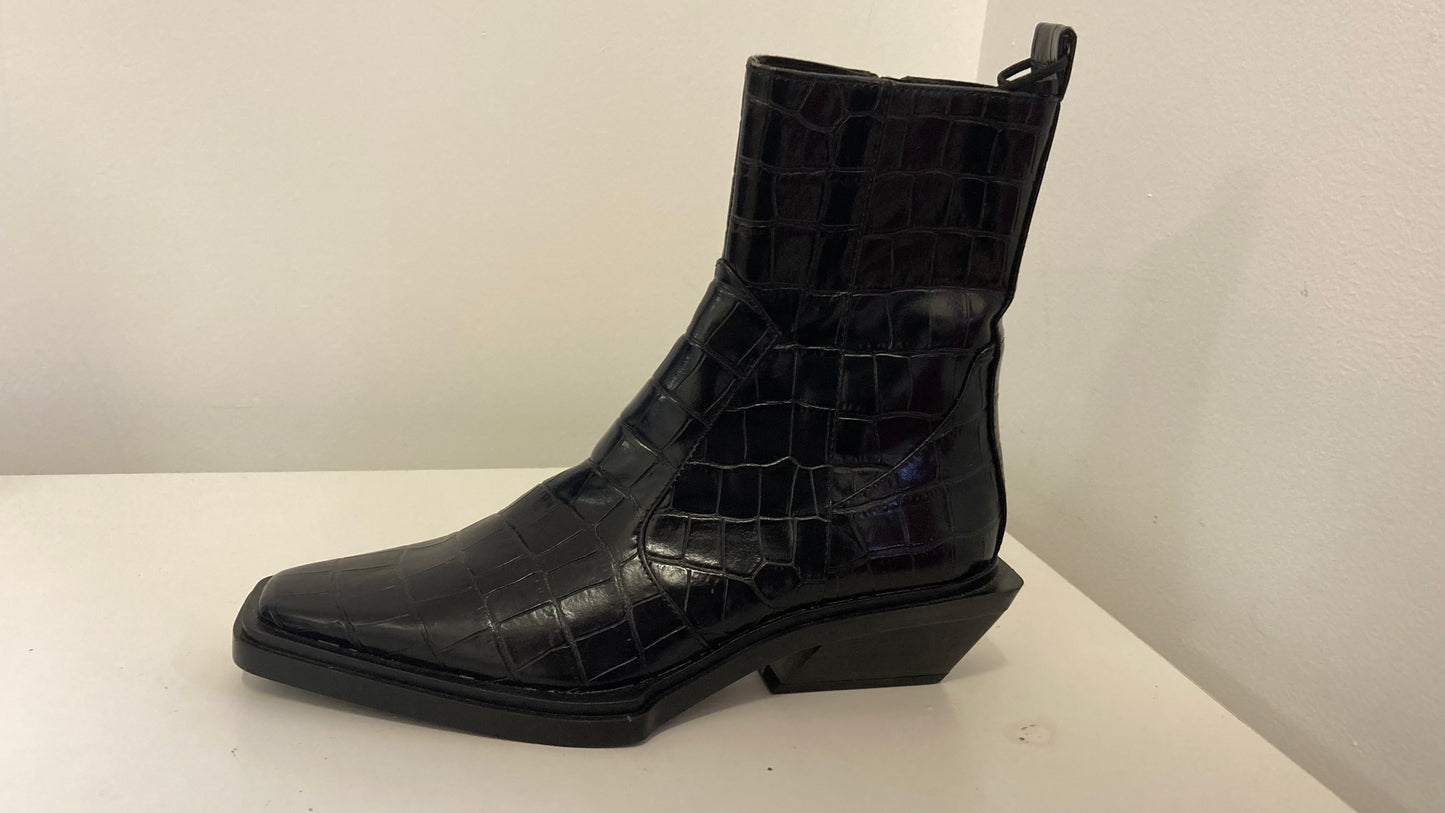 New With Tags! Funky Faux Crocodile Skin Black Ankle Boots