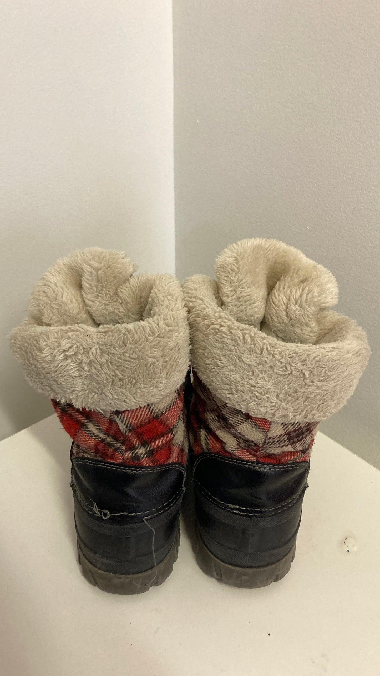 Plaid Patterned Winter Boots