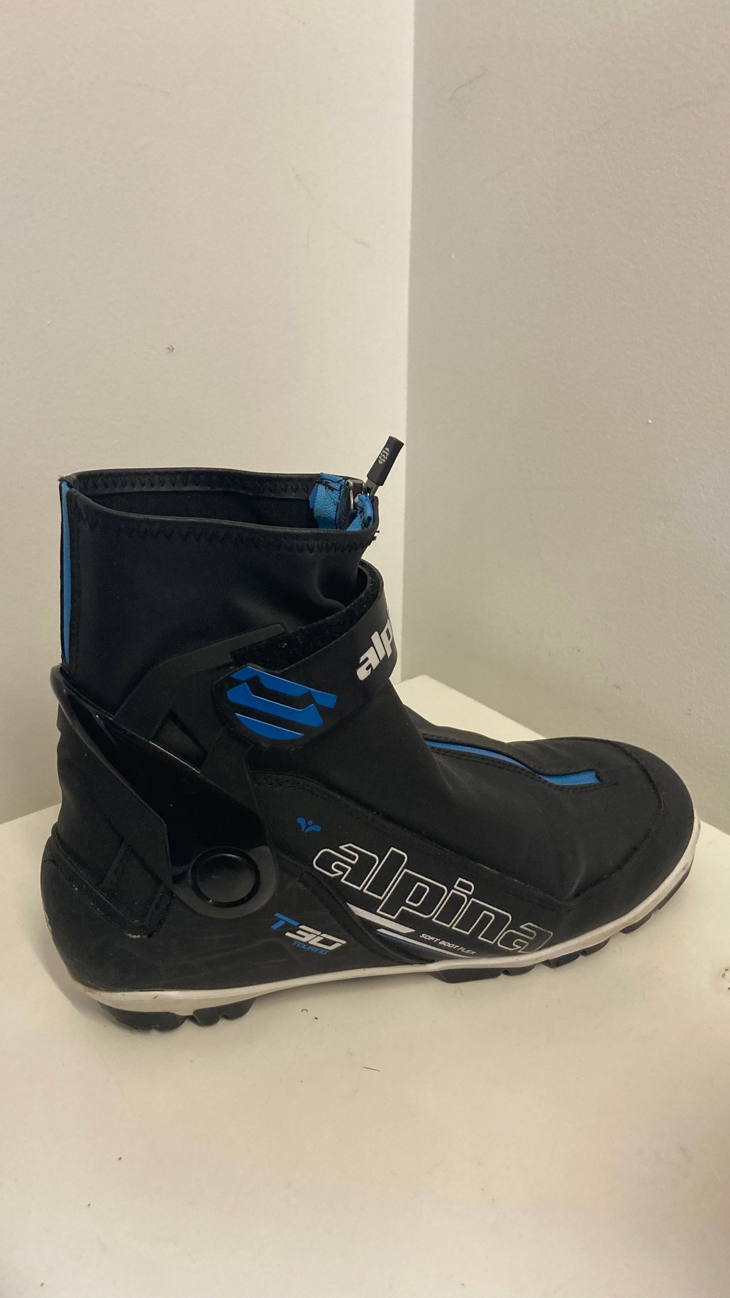 Alpine Cross Country Ski Boots