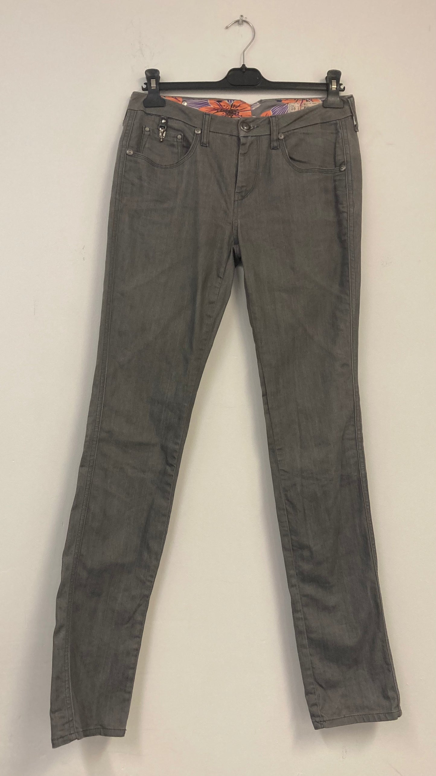 Grey Jeans With Back Pocket Detailing