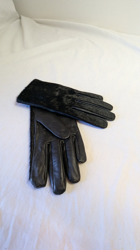 Danier Black Genuine Fur Leather Gloves L/G