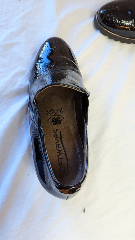 SOFTWAVES Black Patent Leather Chunky Loafers