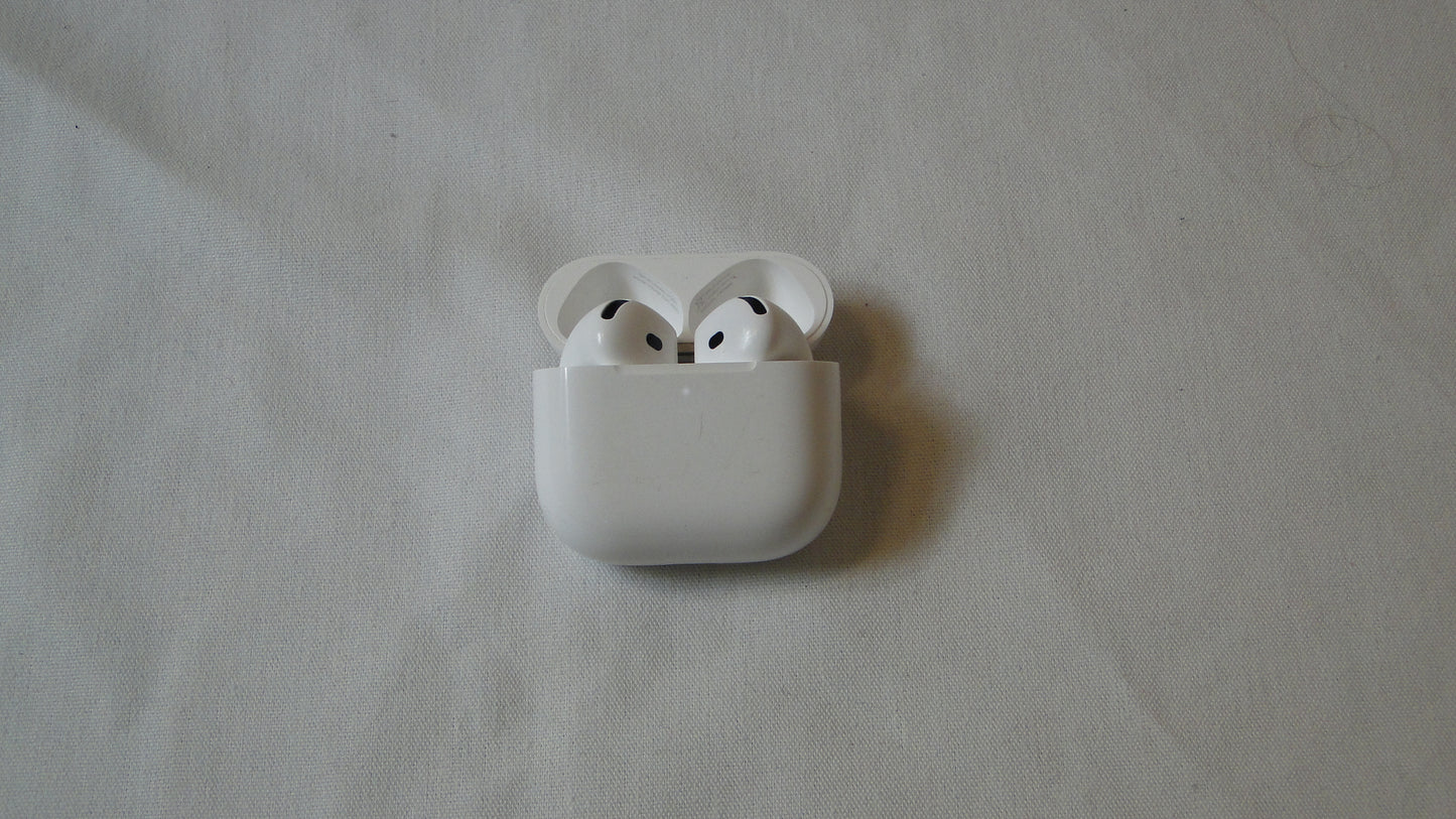 Apple Airpods 4th Generation
