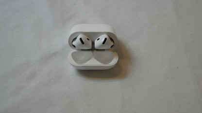 Apple Airpods 4th Generation