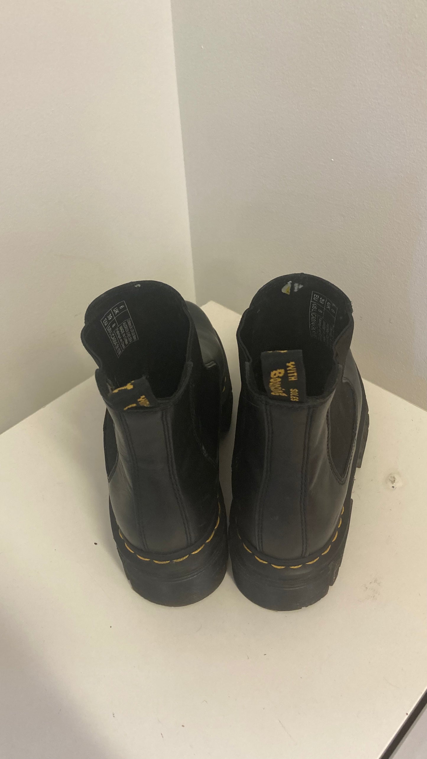 Platform Dr. Martens Chelsea Boots