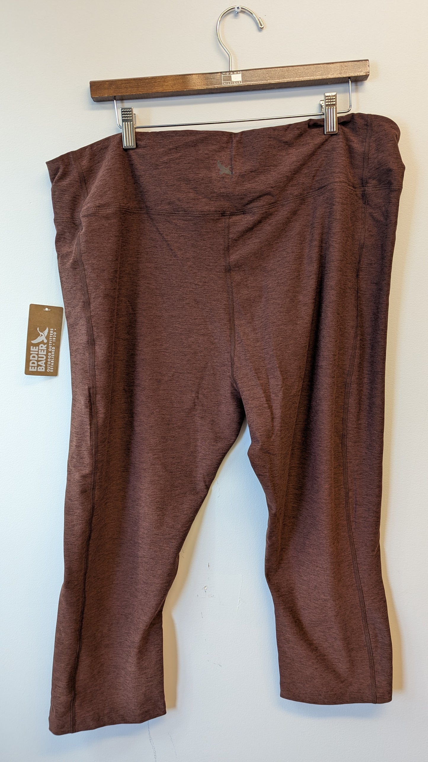 Eddie Bauer WT Train Ascent Capris Women's T2XL burgundy New