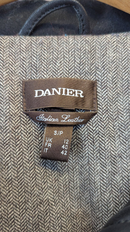 Danier Italian Leather Trench Coat - Size Small