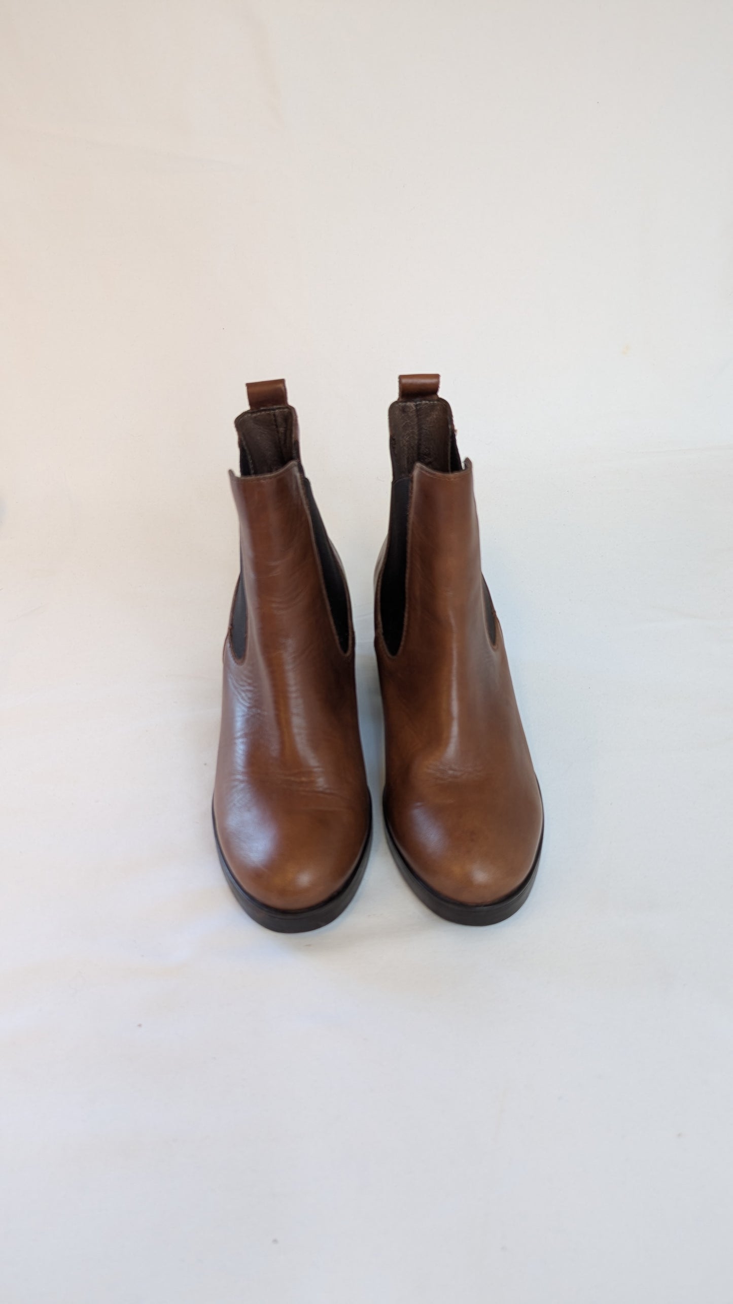 Wonders Leather Chelsea Boots Size 36