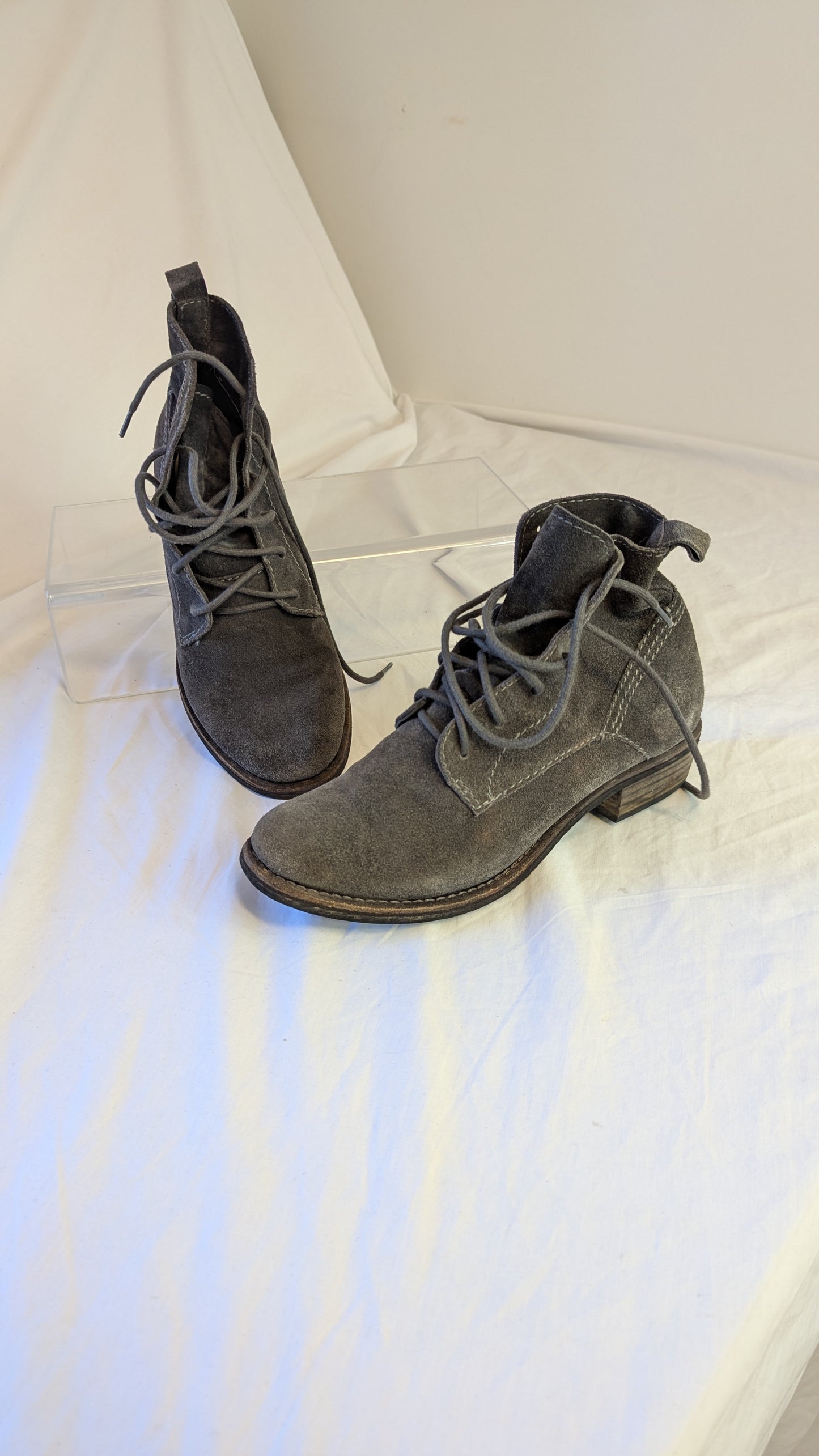 Dolce Vita Spena Grey Suede Lace-up Ankle Boots