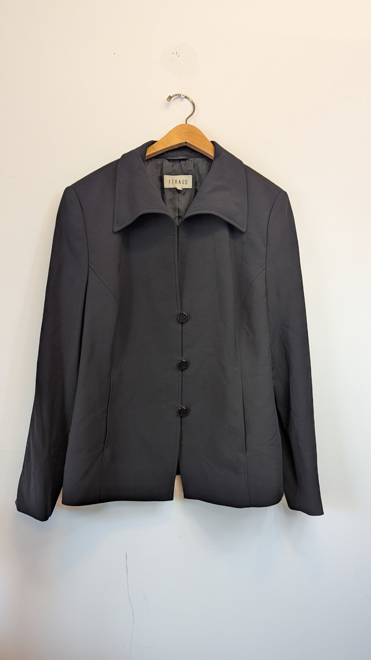 Féraud Black Blazer French size 48 and German size 46.