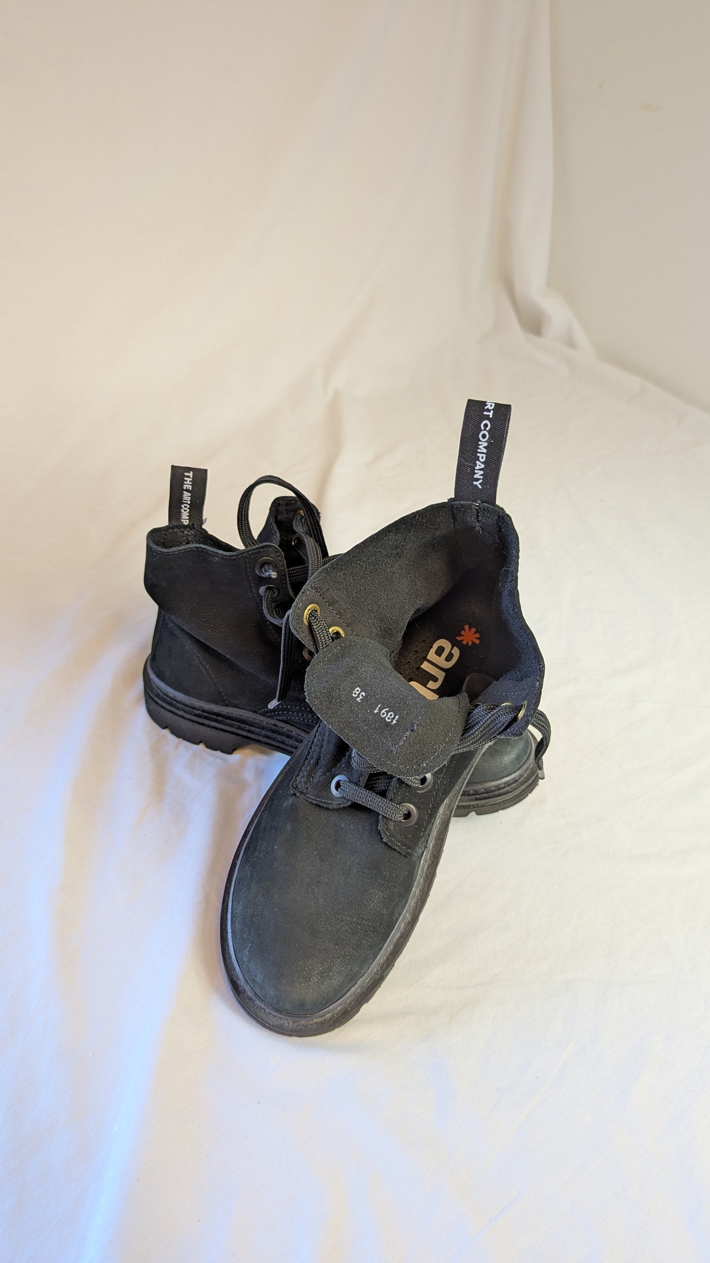 The Art Company Black Boots Size 38