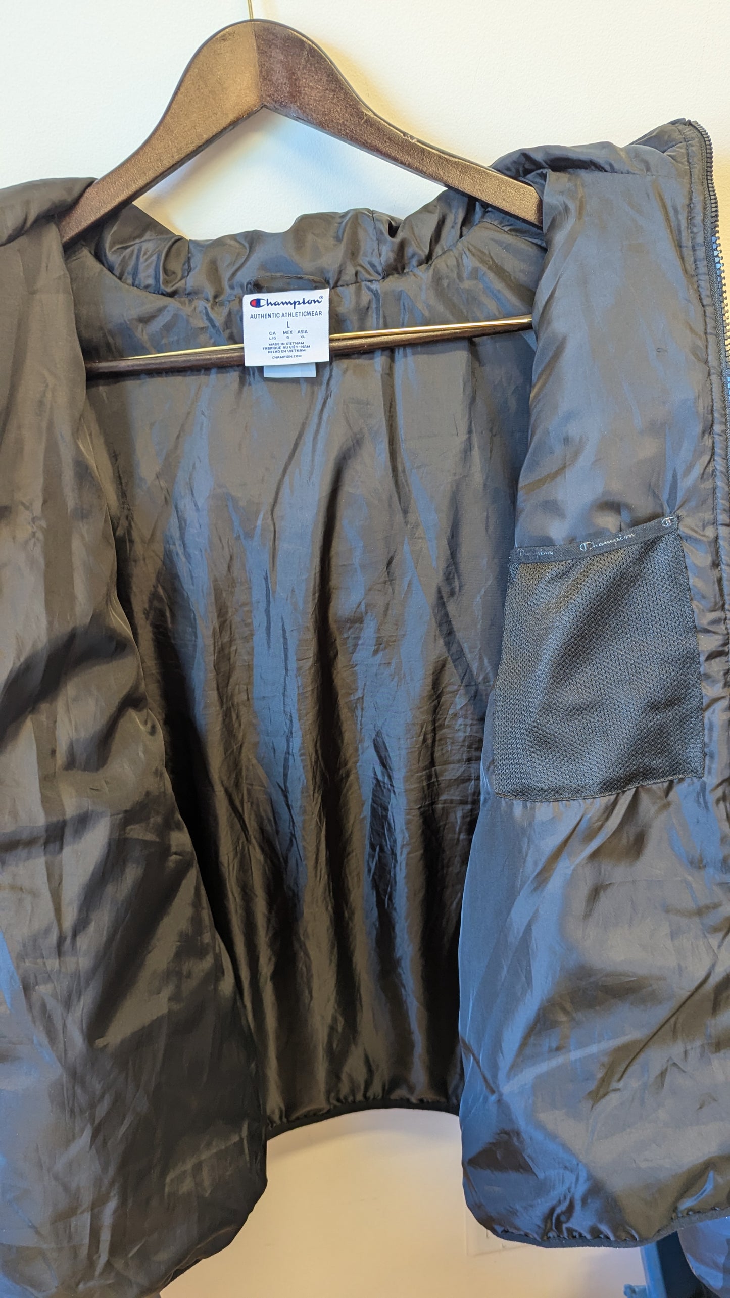Champion Hooded Camo Puffer Jacket Large