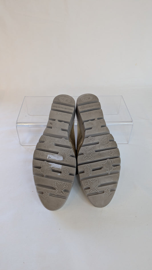Wondersfly MemoryGel Gold Leather Mules