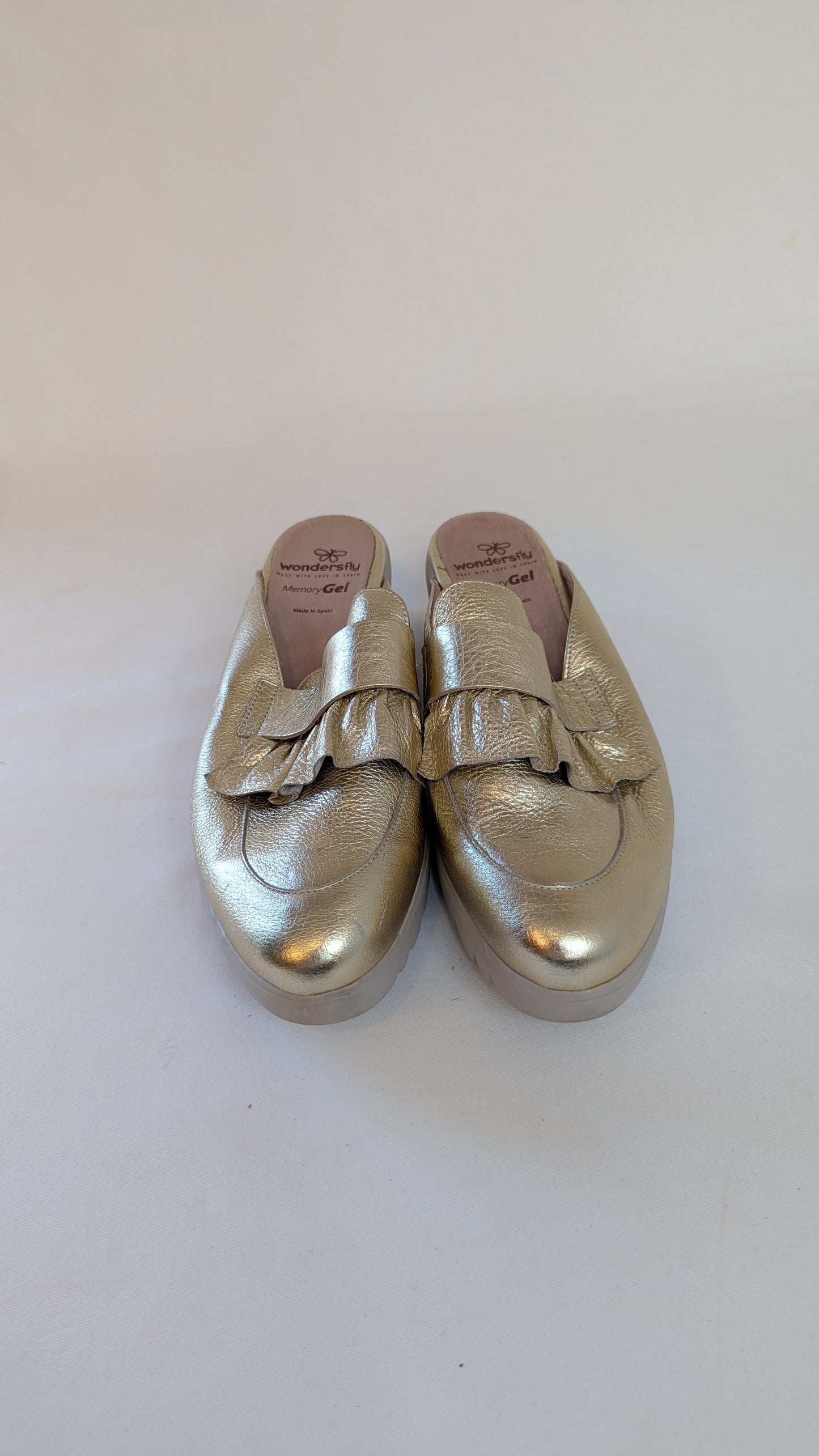 Wondersfly MemoryGel Gold Leather Mules