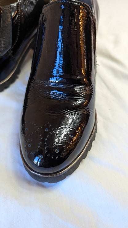 SOFTWAVES Black Patent Leather Chunky Loafers