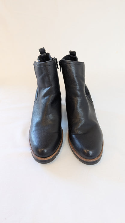Naturalizer Black Leather Ankle Boots Size 9.5