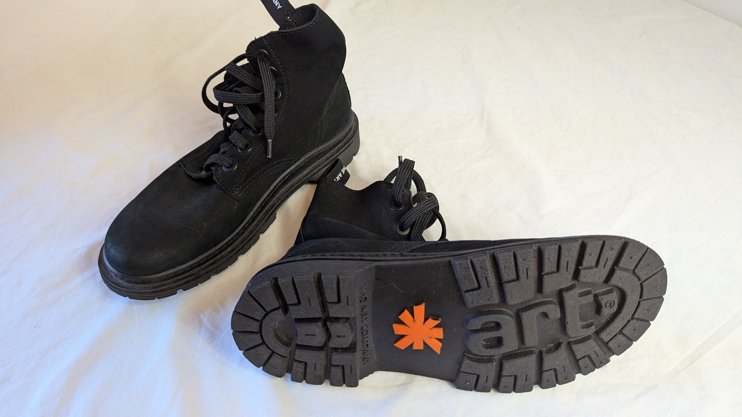 The Art Company Black Boots Size 38
