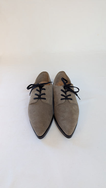Poppy Barley Pointed Toe Oxford size 6.5