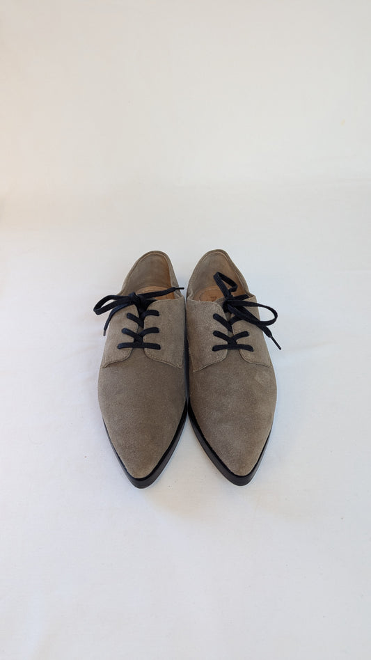 Poppy Barley Pointed Toe Oxford size 6.5