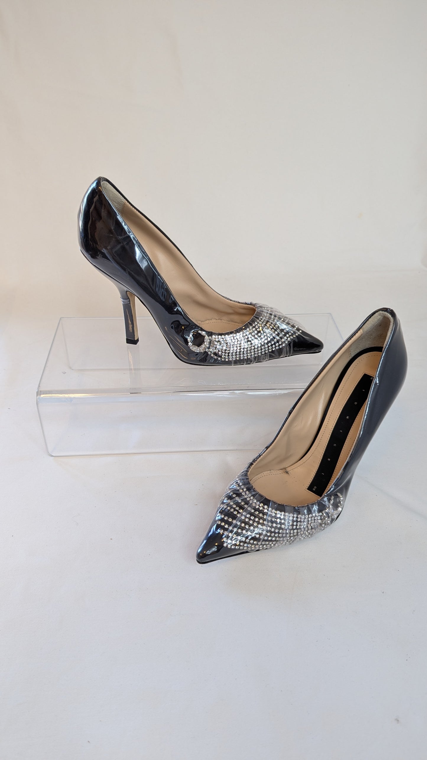 Midnight 00 Black Patent Crystal Pointed Toe Pumps Size 37.5