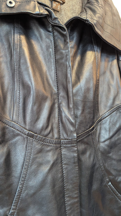 Danier Italian Leather Trench Coat - Size Small