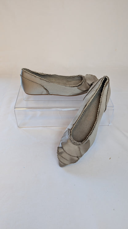 Pedro Garcia Pointed Toe Ruffle Flats Size 38
