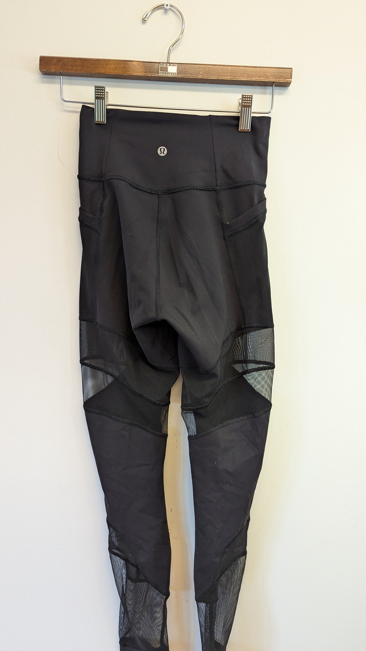 Lululemon Black Athletic Leggings with Mesh Panels and Pockets