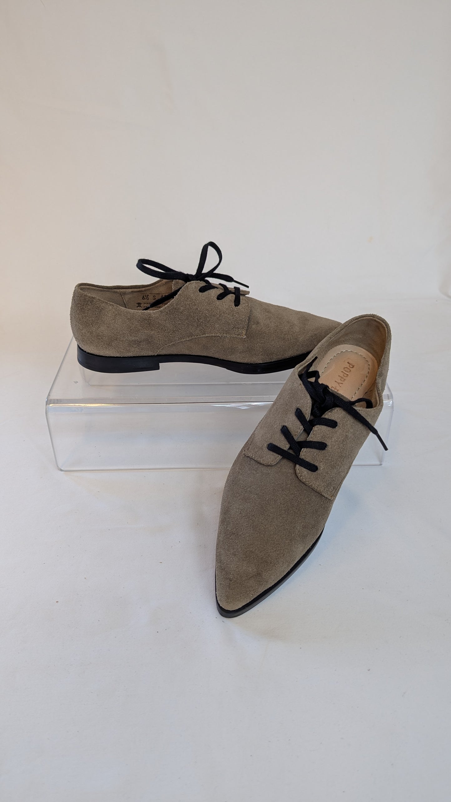 Poppy Barley Pointed Toe Oxford size 6.5